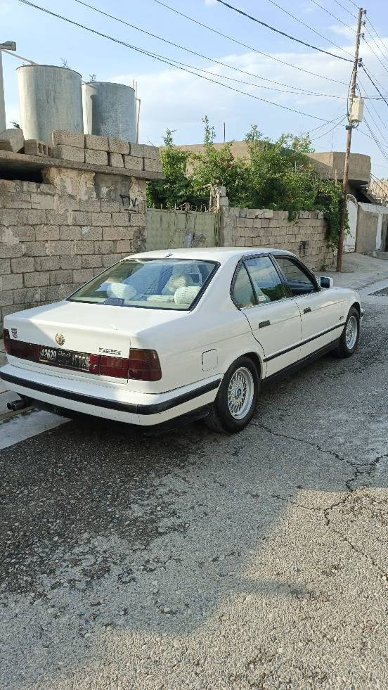 Bmw 520
گێڕ ئۆتۆماتیک
شەغالە
مۆدێلی 1993
ئاڕمی پلاسیکی سلێمانی
دەعمو لێدراوی نیە
سعر 36 گەڵا
شوێن سلێمانی
ژمارەی مۆبایل ***********
*********** السليمانية, العراق
