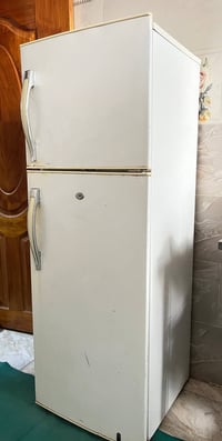 ثلاجة ١٠ قدم • تبريد ضعيف • نقص غاز