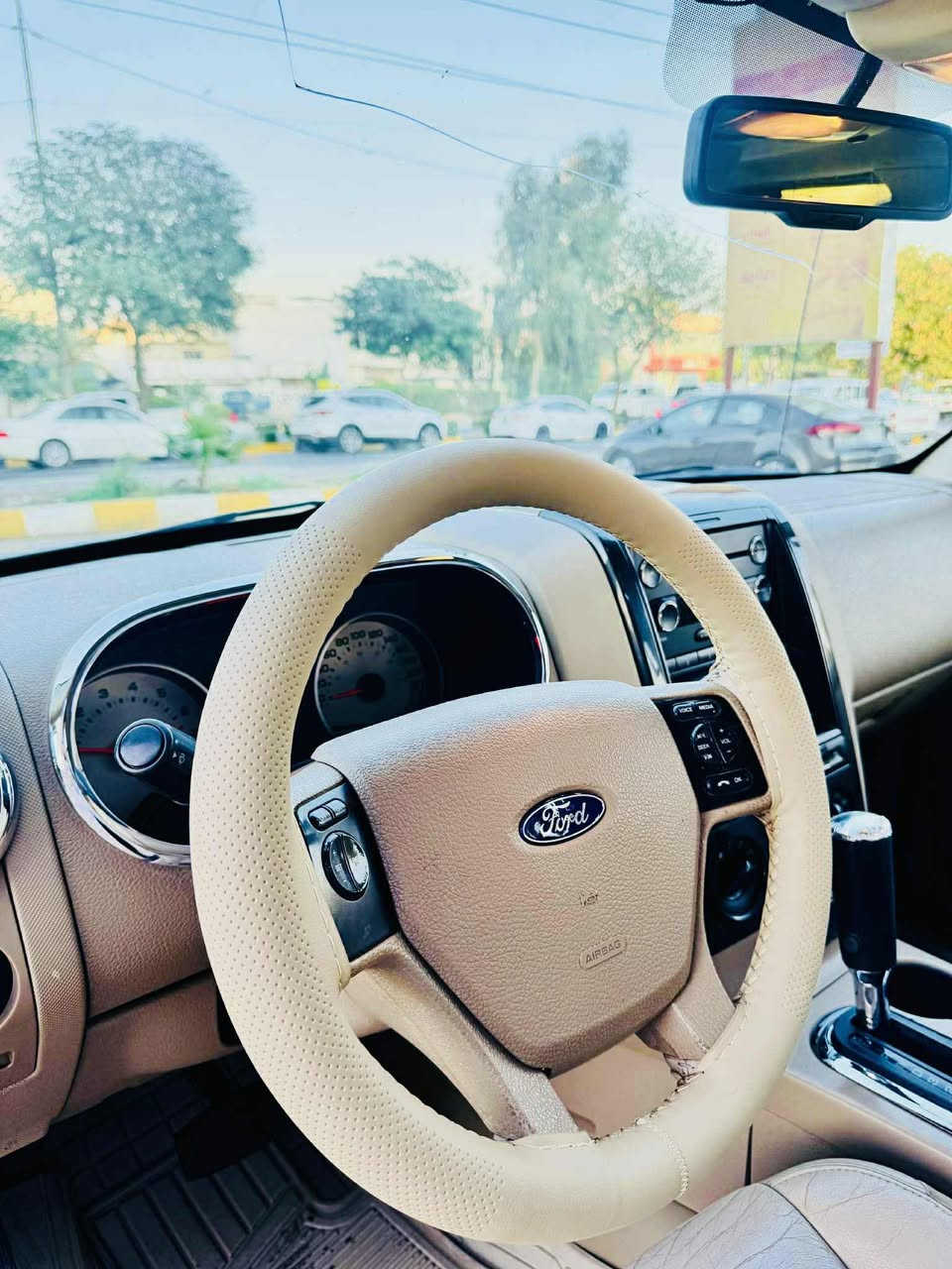 فورد اكسپلور 2010 فول مواصفات شركة نيڤا كلش جديدة دبل اكسل (فور ويل) ضد الترحلق 3 مقاعد 💺 كوشن تبريد مركزي سلايت كوشن جلد وكهرباء وهيتر سكليتر كهربائي ڤوليوم تحديد السرعة شاشة دديڤيدي DVD 📀 كود باب لايتات زينون وعدسة گير ومكينة واكسل بشرط ممفتوحة بدون صبغ وبارد وشخط كل الجسم على الشركة  ماشية 162 
مكان : كلار
سعر:142$ ومعاملة
***********

فورد اكسپلور. 2010 فول موصفات شريكه نيفا  زور تازه 
ده بل اكسل دژه خليسك 3 ريز كوشين تبريد مركزى سلايت كوشين جلد و كاره با و هيتر سكليتر كاره باي فوليوم تحديد سرعه  شاشه ديفيدي كودي سه ر ده ركا لايت زينون و عده سه 
كيرو مكينه و اكسل بشرت نكراوه تو بي بوياخ و سارد و شوخت 
هه مو كياني له سر شريكه يه 162 روشتوه 

شوين كه لار 
142$. معامله 
***********
