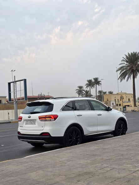 السلام عليكم كيا سورينتو 2016 خليجي فول مواصفات بانوراما كرسي كهرباء كراسي جلد مكينة 6 سلندر سبعه راكب ماشيه 100 الف السياره حيل نظيفه وجديده ومابيها اي نقص بيها صبغ بنيد وباب السايق فقط السعر 190 ورقه وبيها مجال قليل مكانها بغداد الشورجة للتواصل واتس اب او اتصال ***********.     ***********
