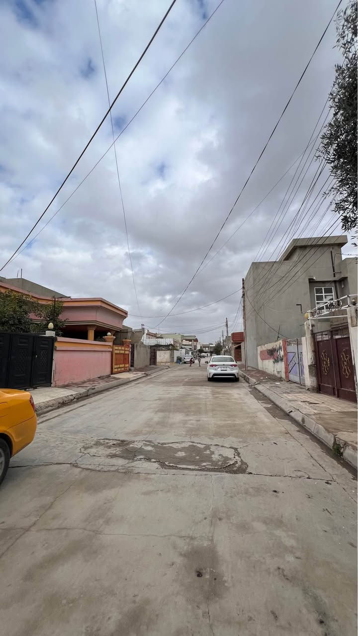 ***********
قطعة ارض طابو صرف 
العنوان :حي العسكري خلف سنتر الزوراء 
المساحة :200متر كركوك, العراق
