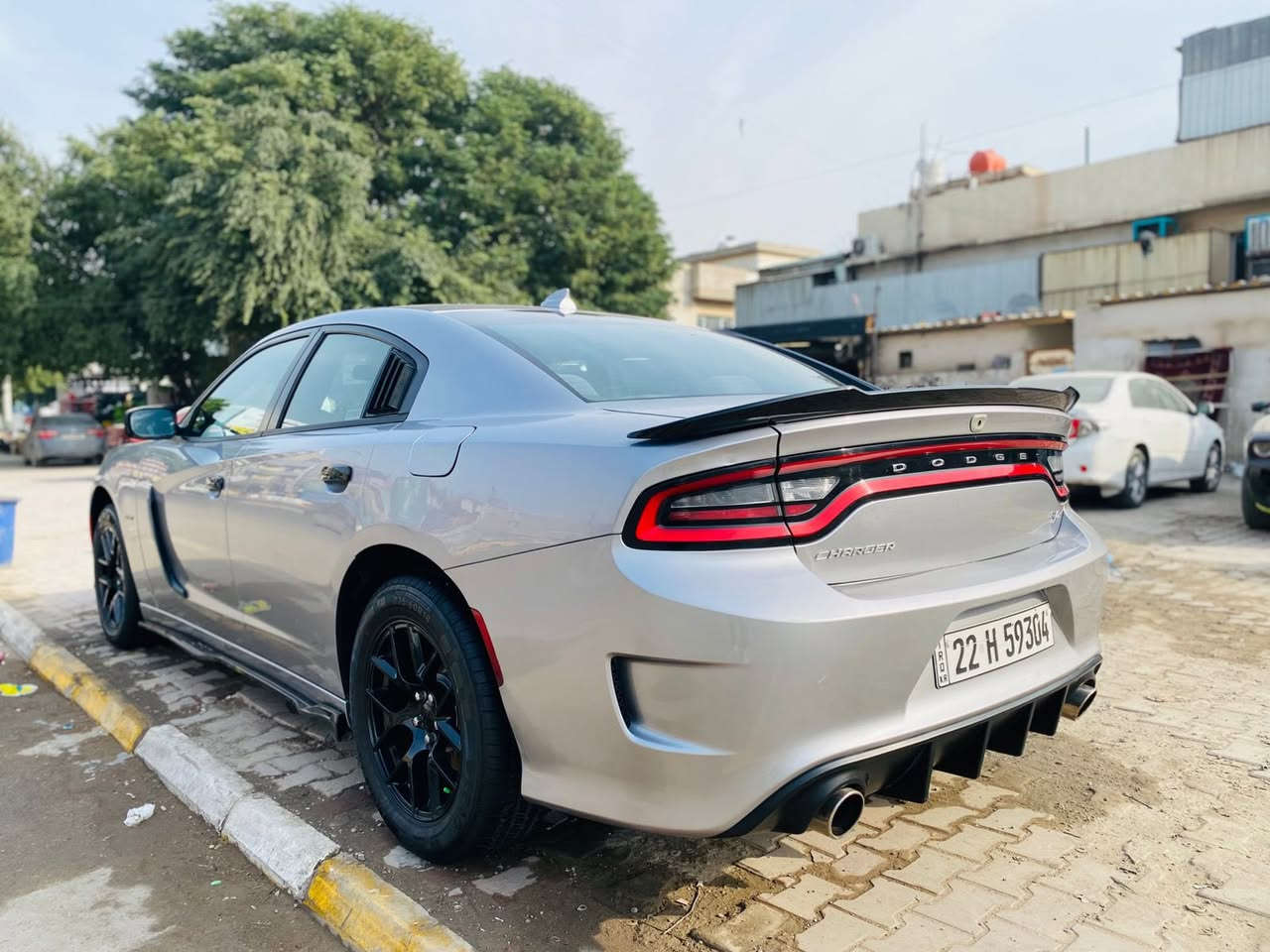 السلام عليكم جارجر 2017 RT 5700 ماشية 118 رقم اربيل باسمي
بدون صبغ بدون تبديل
حادثها بالصور والسونر موجود
مبدل بنيد للتحديث والبلادي موجود 
اخوان سيارة جاهزة ع اخر حبة وبالعافية ع الياخذها
حدادية جديدة امامي خلفي صارلها شهر 
تخم ويل وتاير جديد قبل شهر والوصل موجود 
اكسل جديد
كيس وفلتر كير جديد
ادامة كاملة 
مكاني بغداد الطوبجي
‏‭***********‬
السعر 189
