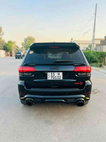 السلام عليكم جيب موديل 2018 بلاك توب فول مواصفات بيهة جاملغين وبنيد مكفولة من الدواخل والشواصي سيارة كامل مواضفات من الصندوك الكهرباء والرادار الخلفي وتدفئة كشنات وستيرن كشن كهرباء السيارة بيهة خانة السادسة واكفة ابيعلك بيهة مكينة اتريد اجفت اتريد اتبدل بقت يمك السيارة شغالة وبيهة شلعة ومعدل اتخبل وللعم ما مفتوحة المكينة قبل سيارة صدر امامي خلفي تخم تاير عليهة ادامة كاملة 
السعر ١٨٦ 
مكان السيارة بغداد حي الجامعة *********** بغداد
