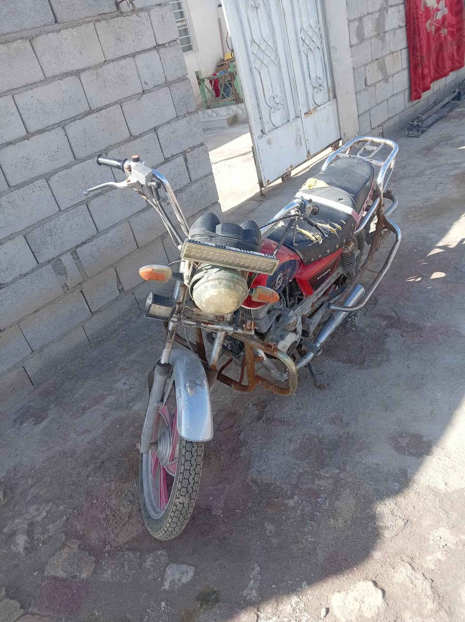 سلام عليكم دراجة جوندة للبيع أوراق موديل ٢٠١٩السعر
٤٠٠ وبيهة مجال الاستفسار عن ***********
