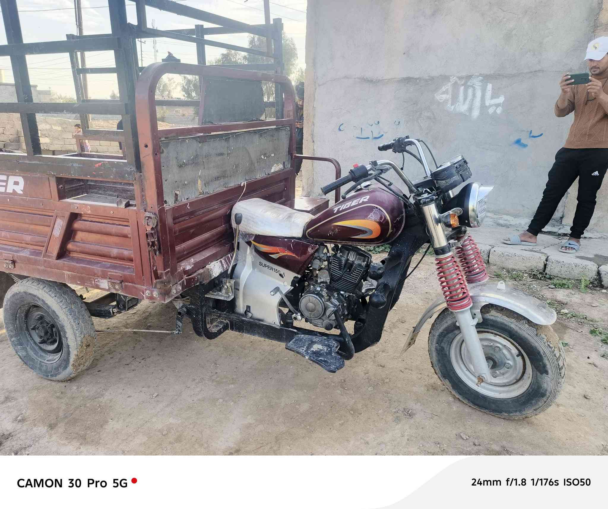 السلام عليكم ستوته للبيع موديل 20 تايجر محرك شرب شاصي شرط لبلاد شرط جاهزه ما عايزه كل شيء سلف كهربائيات كامله سعر 850.نتصال ***********
