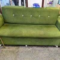 تخم مستخدم للبيع المكان القادسية خلف مستشفى اليرموك هوه قطعتين 5مقاعد ...