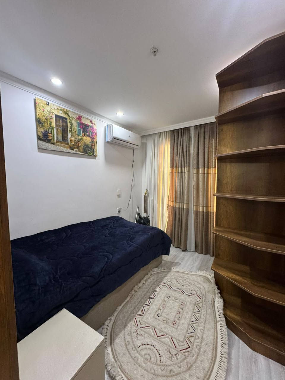 :بيتك الجديد في أربيل ينتظرك! 🏠
​هل تبحث عن الرقي والراحة والمساحات الواسعة؟ نوفر لكم شقة مميزة جداً في مجمع (واو تاورز - Wow Towers)، بتصميم عصري يناسب عائلتك.
​المواصفات:
​✅ المساحة: 200 متر مربع.
​✅ التصميم: 4 غرف نوم + صالة (1+4).
​✅ الموقع: إطلالة مميزة وموقع استراتيجي قريب من كافة الخدمات.
​لماذا تختار هذا العقار؟
​خيارات متنوعة تناسب ميزانيتك (بيع 🏠
​تعامل موثوق وسرعة في إكمال الإجراءات القانونية.
​📍 للاستفسار ومعرفة تفاصيل السعر، تواصل معنا الآن:
📞 الاتصال على الرقم: ***********
أو مراسلتنا مباشرة عبر الخاص.
