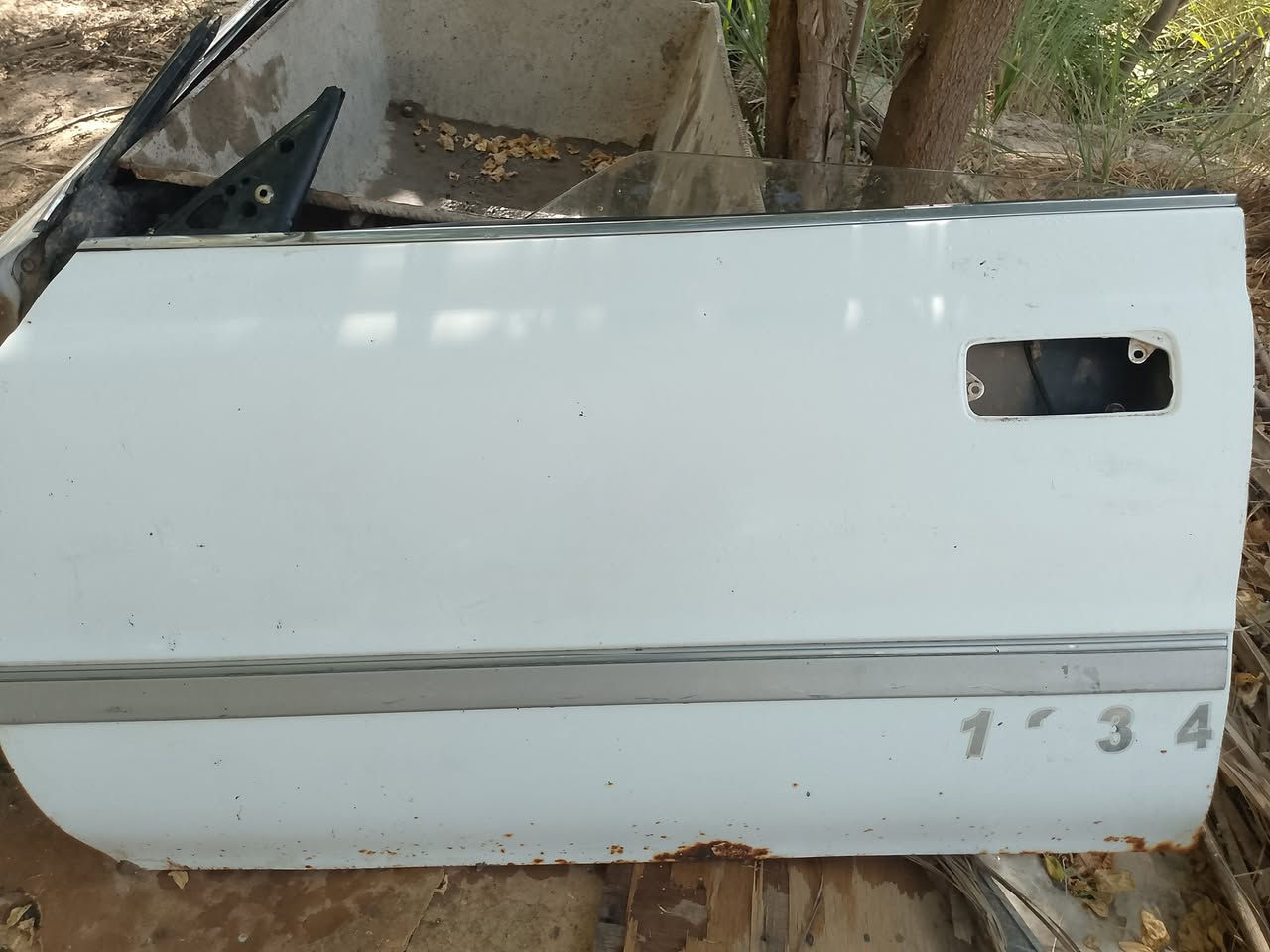 قراض شيزرعضم للبيع تنين اماميات واحد خلفي وبنيد انضاف بمعنه لكلمه تواصل ***********
