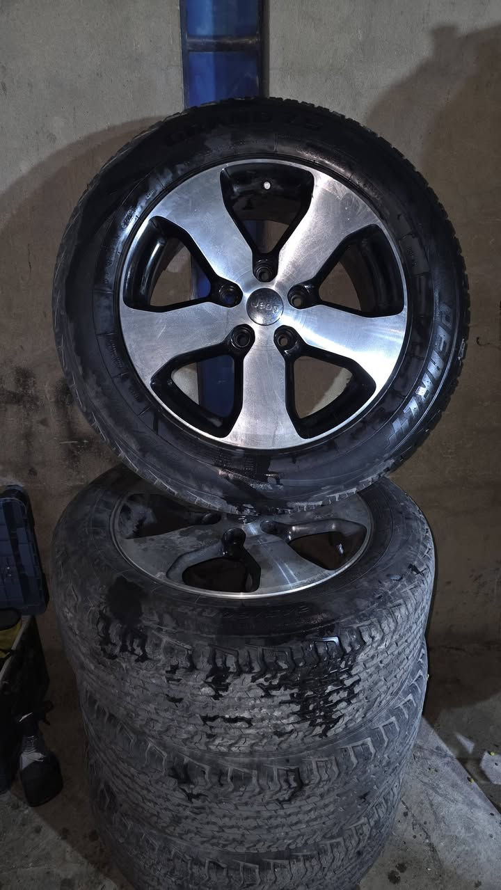 للبيع تخم ويلكب و تاير 
+ سبير 
جديد كلش حجم ١٨ 
مكاني بغداد 
***********
