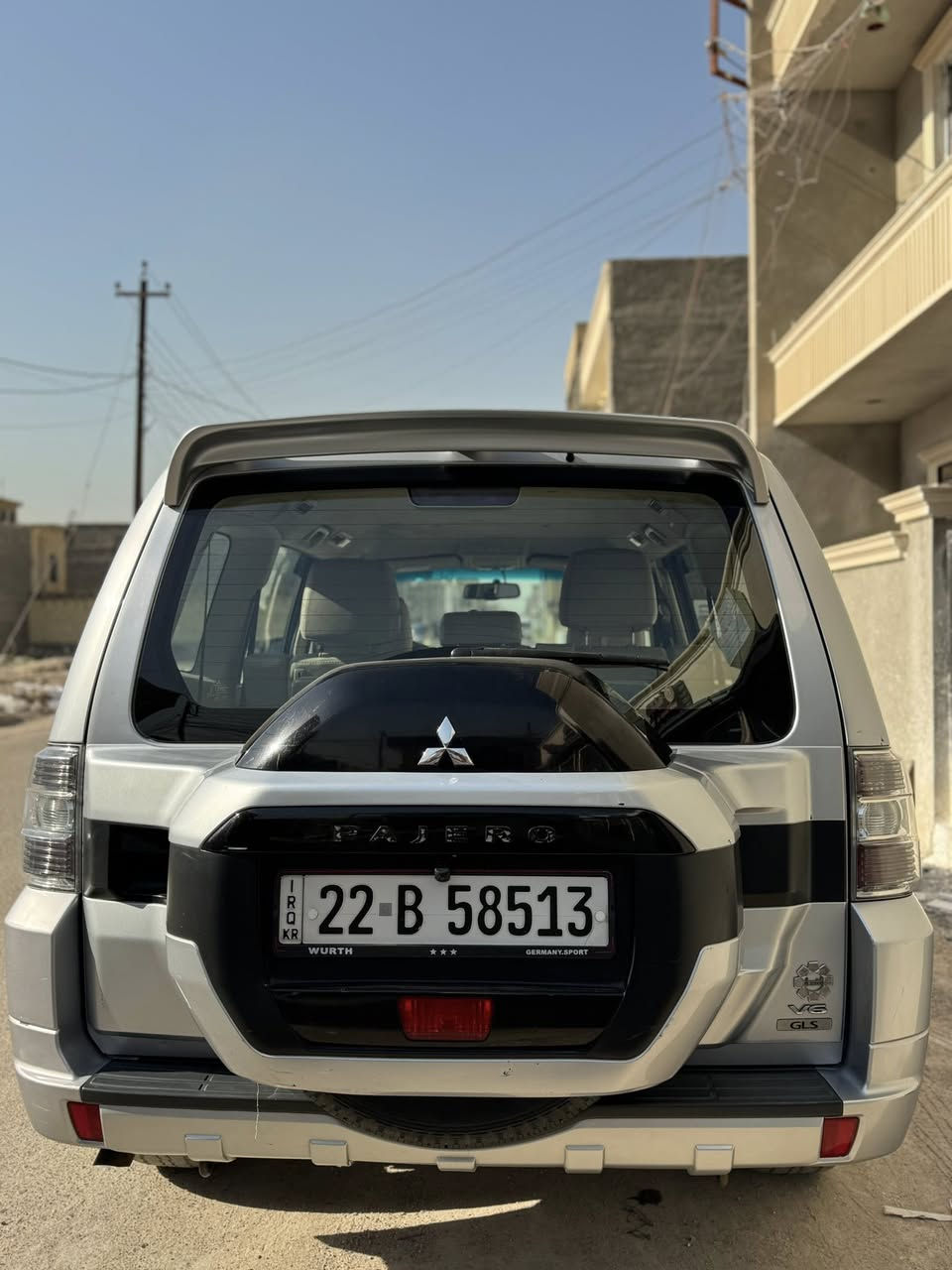 السلام عليكم
باجيرو ٢٠١٦ gls  للبيع
رقم اربيل باسمي
مكينه 3.5
داخل جلد 
ماشيه ١٤٩ الف 
بدون سلايد 
السياره بيها صبغ نص جاملغ بدون ضرر دواخل
السعر ١٥٥ وبيها مجال 
للاستفسار ***********

