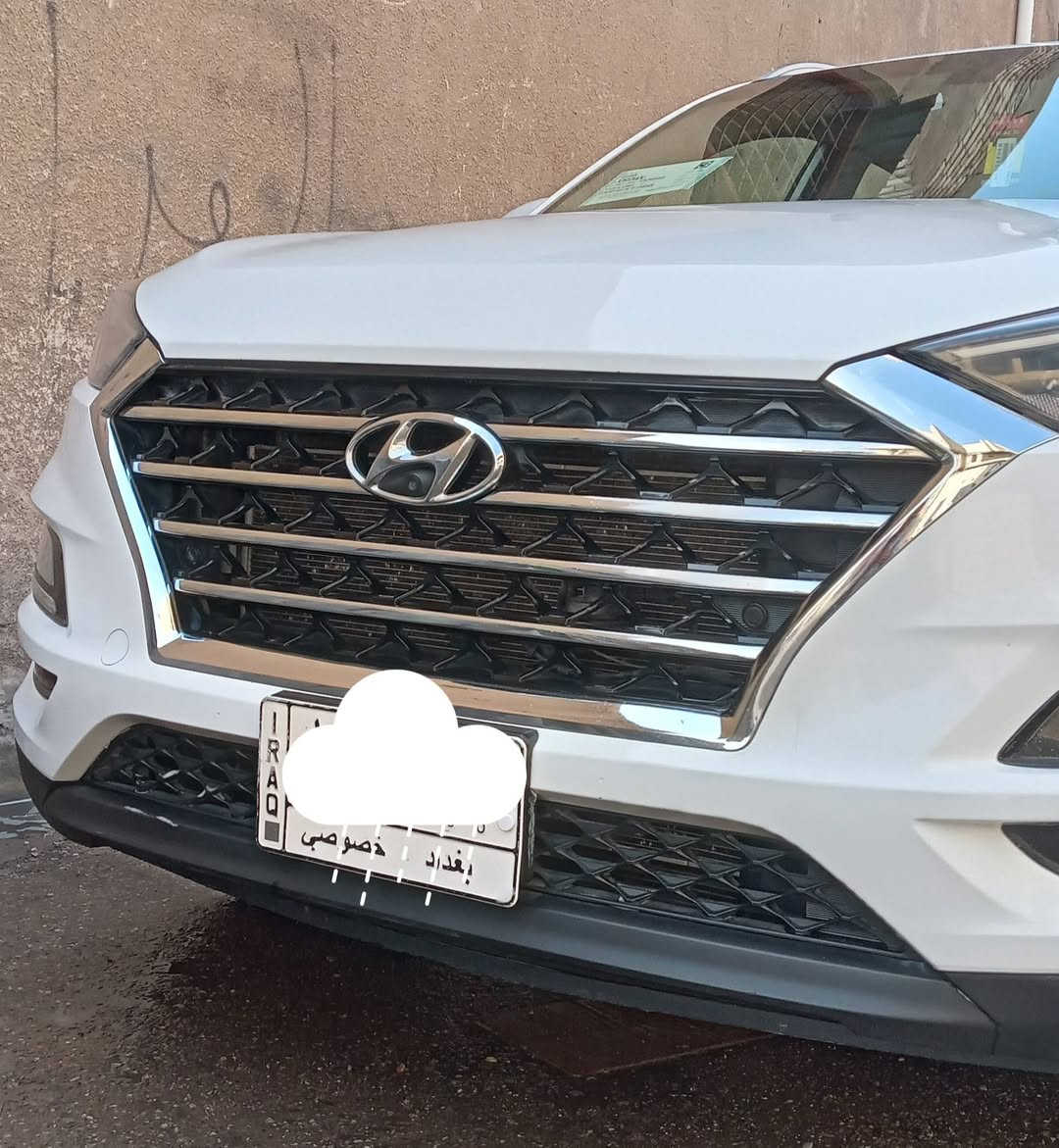 السلام عليكم هونداي توسان خليجي وارد كوري ابيض ٢٠١٩فول مواصفات عدى البنراما بصمه جلد لونين كشنات ثنين كهرباء حساس خلفي أمامي اصل سايد بريك رجل تحكمات ستيرن جهتين كامره اصل شاشه كاربلي صاج وكاربون فايبر  شاحن تلفون واير ليس تبريد خلفي شلاجه جكمجه مود درايف تبريد خلفي ترحيب مري كهرباء لايت زنون خمس عدسات حاجب لد نهاري بك لايت لد رقم بغداد السعر ١٩٥$مكان السياره بغداد السياره بيها ربع دعاميه خلفي صبغ جهه اليمين مكان السياره بغداد تلفوني &***********
