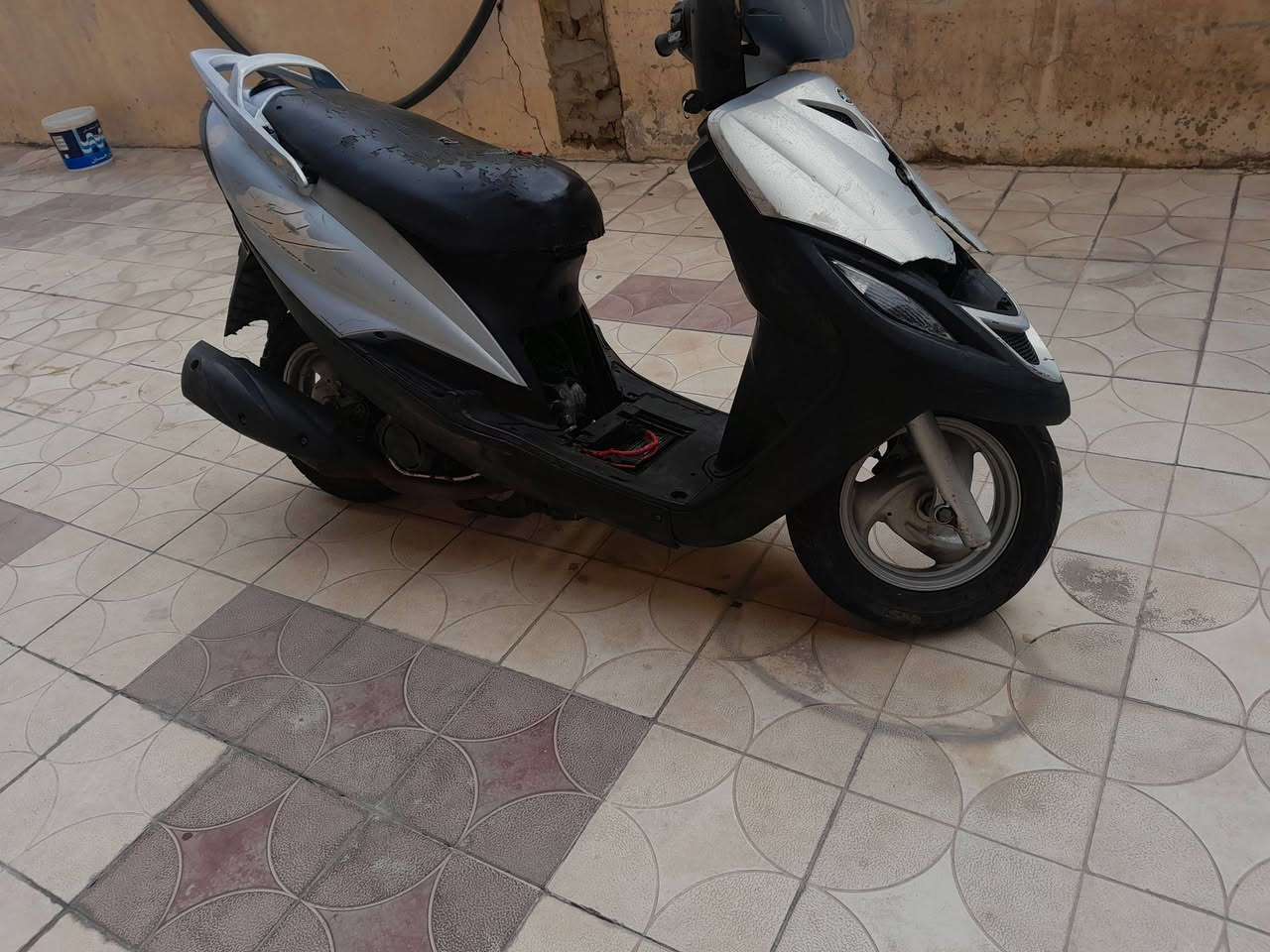 السلام عليكم 
ماكس 140 كلها علبلاد مكينة بيها تبخير قليل والباقي شوفت عينك  بغداد  
السعر 250 
***********
