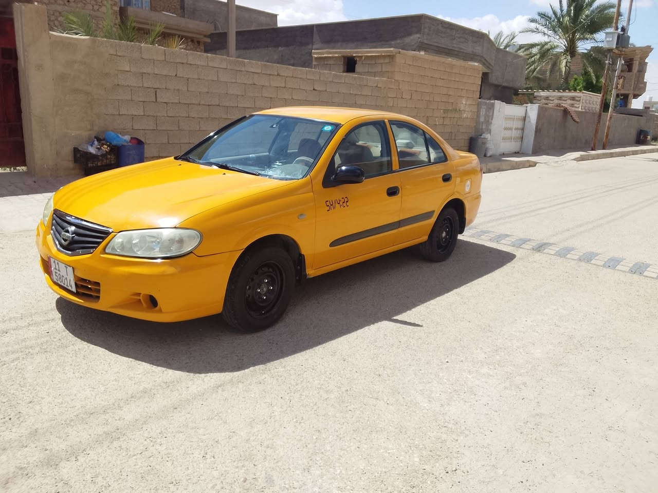 السلام عليكم سيارة سني اصفر نيسان للبيع
كير ومحرك شرط الفحص 
الشراي يتصل على الرقم ***********
