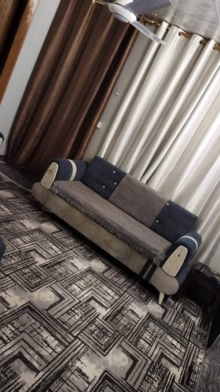 السلام عليكم 🏠 يوجد بيت لبيع مقابيل الجزيرة مساحته 50متر سندويج سعره 38مليون الاستفسار 📞 ***********
