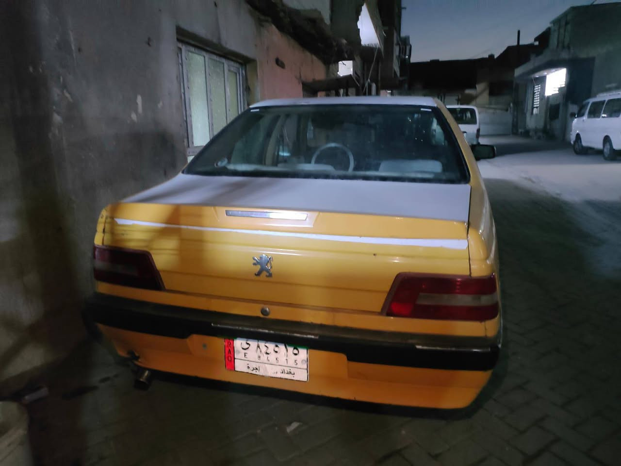 السلام عليكم بيجو لميس 2013 كير نضيف وحلو مكينه بيهة بخار ابيع كايمة تبريد ثلج ❄️ تدفئة شغالة مكاني بغداد السعر 30 وبيها مجال للطيبين ***********
