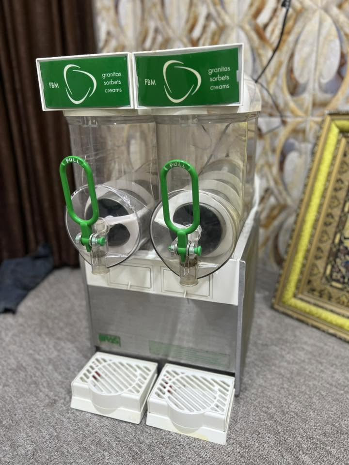 مكينة ازبري إيطالي BRAS استخدام قليل ***********
