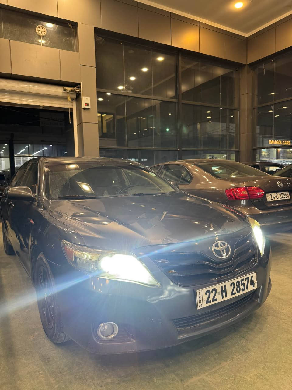 كامري موديل ٢٠١٠ 
سيارة ٣ قتعة صبغ كير محرك كهربائيات كل بشرط رقم و سنوي جديد جديد ٧ ورقة عليه غرامة نزل سعر سعر ٩٠ ورقة وشوية مجال مكان دهوك سيارة فقط بيع 
*********** دهوك, العراق
