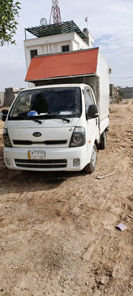 موديل 17 جاهزه من كلشي 
وسونار هم موجود مكانها بغداد
***********.        130
