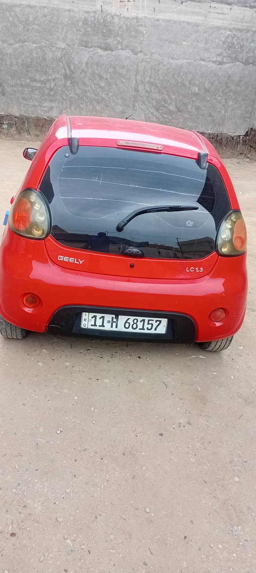 من رخصه الادمن بيع مستعجل باندا ٢٠١٢ رقم بغداد انكليزي تحول مباشر كير اوتماتيك مكينه وكير كفاله عامه كهربائيات شغاله حداديه جديده تايرات وسط غرفه جديده بيها فقط جاملغ صبغ بيه تكحيلات بصيطه سياره جديده جدا ترايك للبصره الشراي بلعافيه عليه السعر ٤٥ وبيها مجال المكان   المسيب تواصل خاص او ***********
