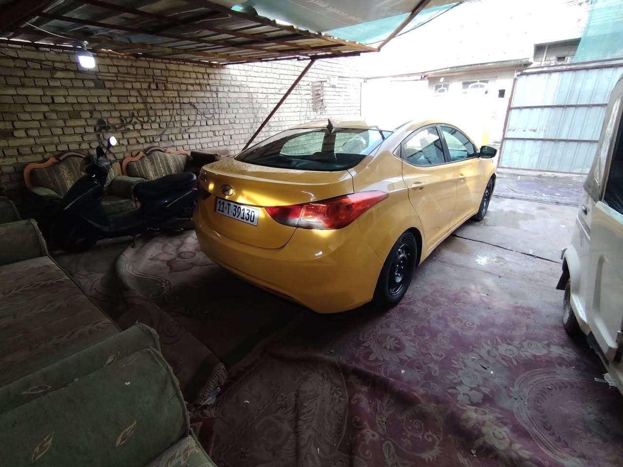 سلام عليكم الانترا ٢٠١٢ وارد امريكي للبيع سياره خير من الله صدر تخم تاير دبلات جديده  مثل ما موضح امامكم حادثه  عارضه ٨٨ وبيه مجال حك الجيه مكاني بغداد الشعلة  وسونارهه امامكم للستفسار ***********
