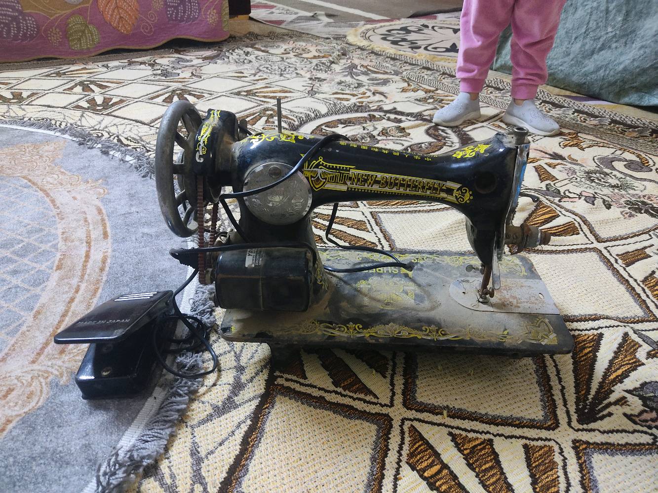 مكينه خياطه نوع فراشه متروكه صار فتره يرادلها صيانه بصيطه مكاني بغداد بوب الشام