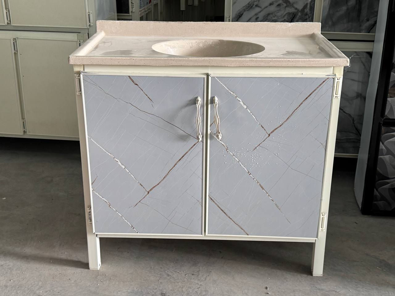 سنك قياس متر  المغسله مرمر 
 السعر 125 الف 💛💛

يتوفر لدينا خدمه توصيل لجميع المحافظات العراق 🩷🩷

بيج كاونترات  المنيوم 🤎🤎


**إذا كنت صاحب هذا الإعلان وتريد حذفه لأي سبب، رجاءا أرسل رسالة إلى الدعم الفني**