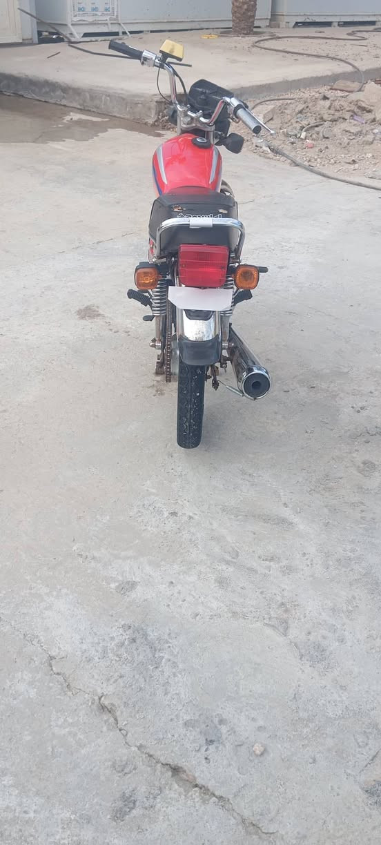 سلام عليكم من رخصة مدير الكروب دراجة أربعة كير موديل 2012 تعمير جديد اوراق أصولي بأسمي سعر ب750 وبيهة مجال ***********
