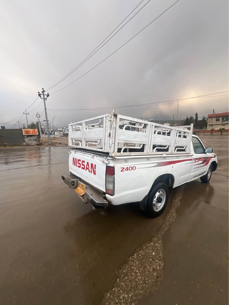 سەرەتا بەناوی خوای گەورە 
ئەدمین گیان 🌹
نیسان ٢٠٠١
بەشەرتی ئەوەلیات
تەپرید گەرمی پاوەر بەشەرت
گێڕ مەکینە ئەکسل بەشەرت
لایت بەگ لایت کارەبای
تەجیل و مکەبەرە
 هەموی مەزبوتە 
چوار تایەو ویلی تازەی لەسەرە
بۆیاخی زۆر کەمە 
سەیارەکە زۆر جایزە 
ماڵی کاسبیە
سعریشی (٥٨$)مەعامەلەیەکی زۆر کەم 
سەیارەکە لە سلێمانیە 
☎️*********** Singapore

