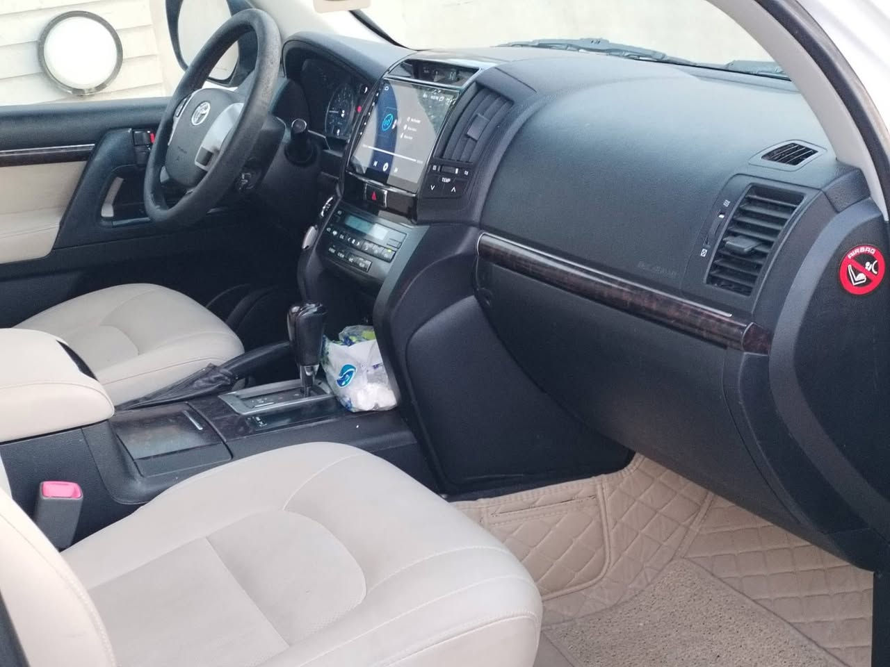 لاندكروز 2009

رقم اربيل انكليزي شرط تحويل ووكاله 

مواصفاتGXR يعني فول vip 🔴

فتحة سلايت رؤف 

محرك 6سلندر وضع شركة ✅

بصمه + بصمه ابواب 

.7راكب                     

ثلاث قطع تبريد 

كشنات جلد بقلاوة 

كرسي كهرباء 

فور ويل 

٨ايرباك 

دشبول ليزري 

عتب ليزري 

شباج نفخ 💨 

ثلاجة 🧊

شاشة 

كامرة خلفيه

لايت زنون اصل 

اشاير بلمري

حساس امامي 

مكينة وضع الشركه مامفتوح 🔴

كير وضع الشركه مامفتوح 🔴
ماشيه 145

السياره بيه بس باردين او رصعت بل قماره 5
الباقي مكفول 
مكاني نجف ***********
السعر 290 اوبيه مجال
