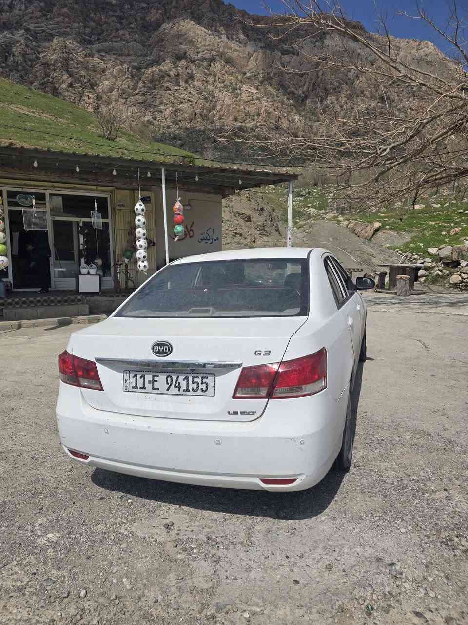 للبيع بي وايدي موديل ٢٠١٣ مكفوله من ضربه وصبغ وتبديل سياره بسمي هزه جديده ورقم بغداد انكليزيمكينه وكير مكفولات تبريد ثلج 🥶تخم تاير جديد شاشه بصمه جنطه بصمه أبواب بصمه تشغيل فتحه ماشيه 109 🚶حقيقي السعر ٦٠ وبيه مجال الشراي يتصل ***********/***********مكاني شهداء البياع

