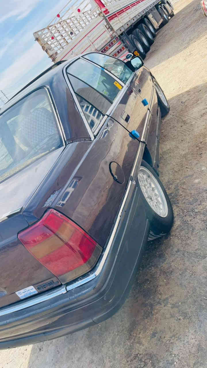 السلام عليكم
للبيع...

اوبل.. اوميكا

محرك 2000

لا بخار ولا تنقيص جديد

موديل 93

صدر جديد

سيارة حلوه وداخل نضيف

كير عادي

ويل كب بلادي

سيارة ترايك وين ميعجبك

مكان سياره الرمادي زنكوره

السعر.. 35 وبيه مجال حك الجيه

للاستفسار ***********
