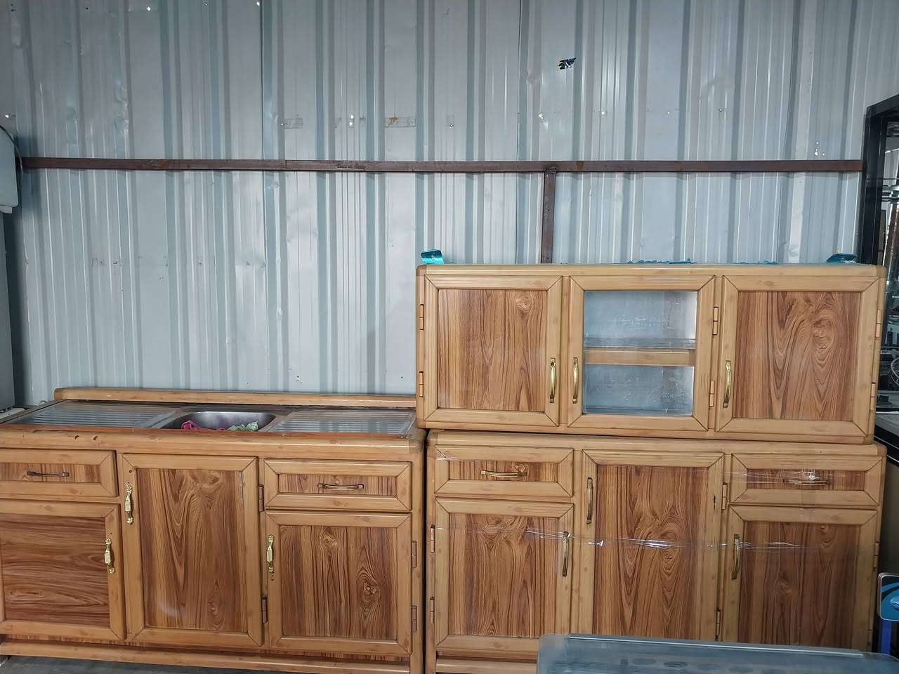 يتوفرلدينا 😍
كاونترات 3 قطع ) 

طبابيخ فريش 😍

مبردات (الونه ) 

مدخل جسر الحبانيه 
***********
