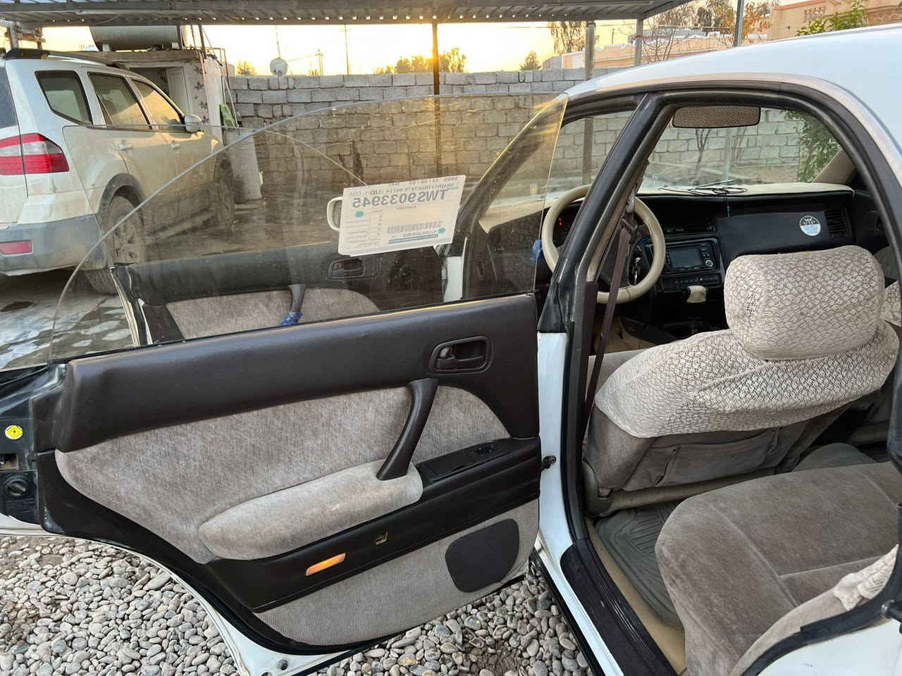 السلام عليكم سياره بطه منفصل للبيع موديل 1993 رقم صلاح الدين دولي بسمي 
محرك كير 3000 شرط تدفئه تبريد شرط 
صدر تايرات كلو نضيف بدون صبغ بدون كص شرط سعر 72 وبيها مجال قليل
اتصال ***********
