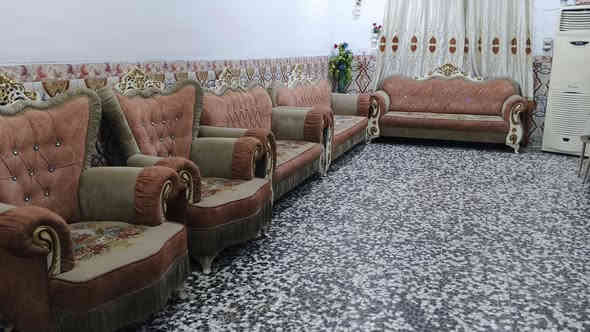 سلام عليكم 
تخم 10مقاعد تزكام جديد ما مستخدم جديد حيل تفصال ثقيل خشب بلوك اسود من اكلك جديد جديد اي ضرر ماكو وقماش مميز ابو وشم جديد حيل  سعر 475وبي مجال الشراي يجي خاص او وتساب ***********
