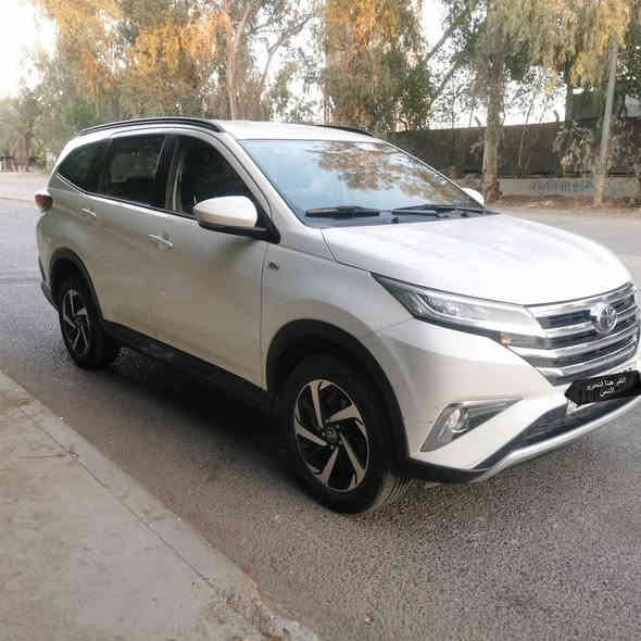 تويوتا راش TOYOTA RUSH 2019 سعر 143‪
ماشية 82 km الف  ***********‪ الاعظمية 
المواصفات: خليجي وكالة شركة SAS (رقم بغداد) الانكليزي الجديد باسمي تحويل مباشر 
السيارة كفاله عامة من الحادث بس بيه بارد باب الصدر والباب الخلفي 
1. محرك 1500 سلندر 4 DUAL VVT-i 
2. نظام fhn الوقود ECO ومانع انزلاق ABS.
3. كير اوتوماتيك.
4. مقاعد مخمل (٧ راكب).
5. ٨ ايرباك. 
6. لايت زنون(عالي+ناصي) LED ثلجي , بك لايت LED , بك لايت ضبابي.
* تبريد امامي وخلفي 
* بصمة اصليه عدد ( 2 ) 
* خمسة ويل كب اصلي 
 كأمره خلفيه في المراية مسجل ابلادي CD
* اللتر الواحد من الوقود يكفي ١٦ كيلومتر.
* صدر وكير ومحرك كلة بلادي.
السعر ١٤٣ وبيه مجال بسيط ان شاء الله 
🌹السيارة في بغداد الاعظمية🌹
