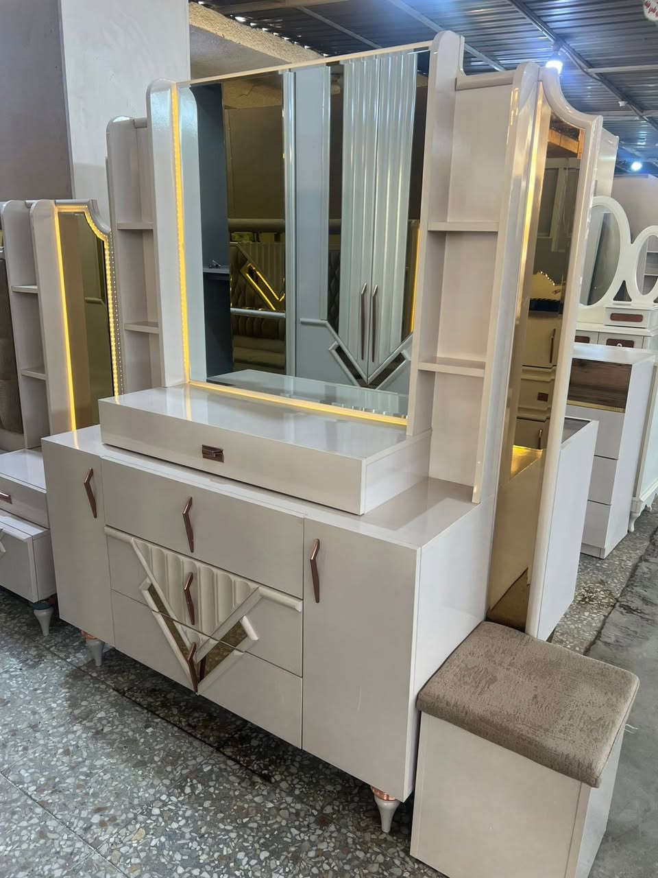 غرفه نوم تركي الاصلي 10قطع للبيع


**إذا كنت صاحب هذا الإعلان وتريد حذفه لأي سبب، رجاءا أرسل رسالة إلى الدعم الفني**