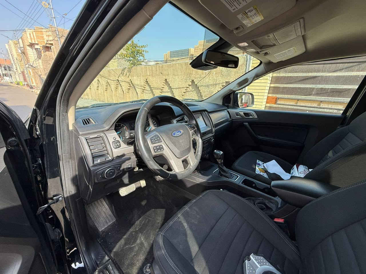 السلام وعليكم فورد رينجر 2020 سياره داخله قطعتين صبغ جاملغ خلفي وامامي بدون حادث بدون دواخل وحادثه تاير من امريكا. هنا ب عراق ضربه ب جاملغ امامي مصلح مسمكر ومصبوغ بالعراق كلشي شغال مكينه كير تبريد خير من الله محرك 2300 تيريو سعر ١٦٠ وبيها مجال مكانها بغداد حي الإعلام *********** واتس
*********** رصيد بغداد, العراق
