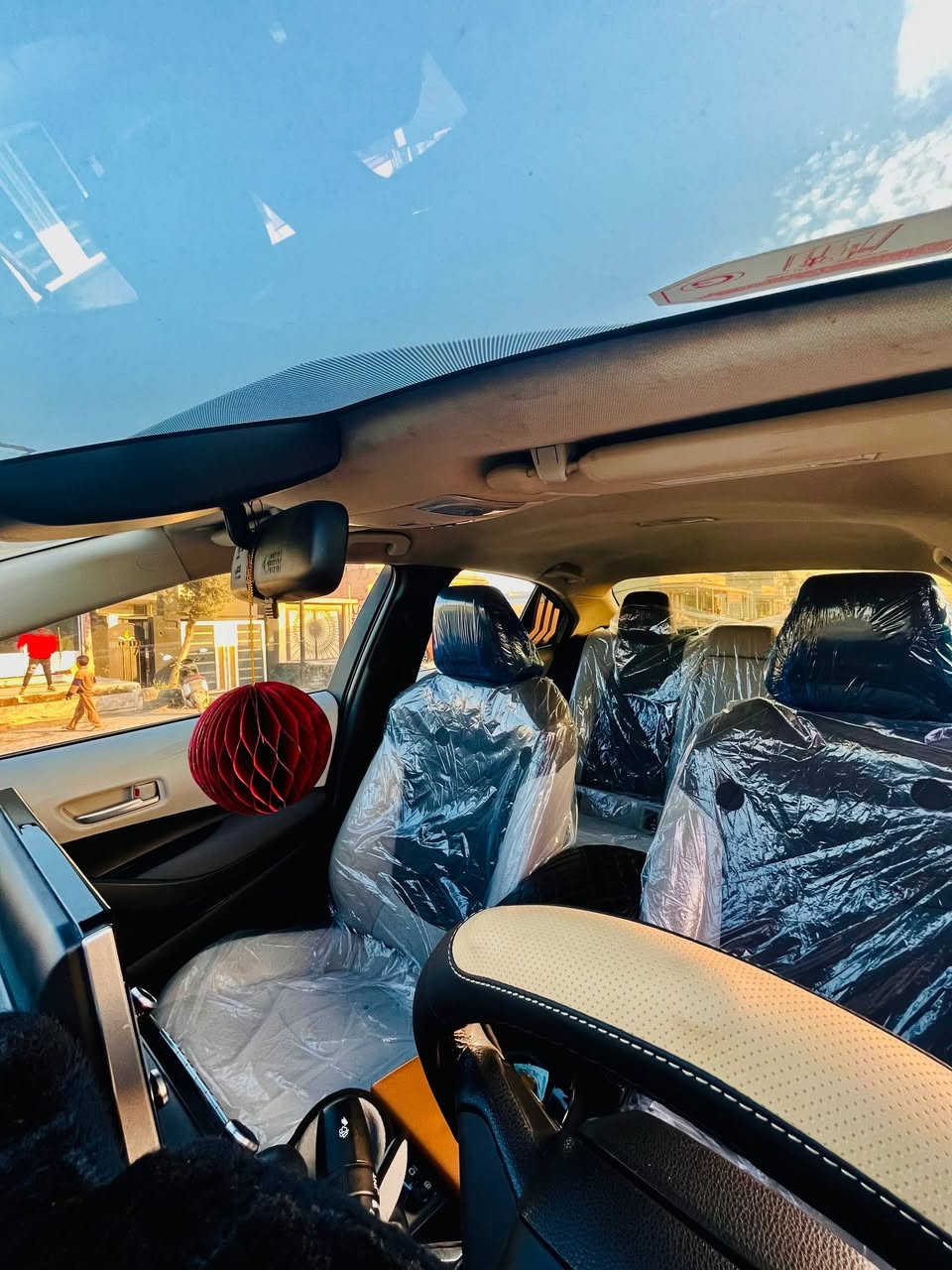 السلام عليكم
#للبيع 
كورلا2020 LE
ماشيه 71
مكينه /كير /رادار شرط
ضررها بابين جهة السايق فقط.واحد مبدل اصلي والثاني مصبوغ
بدووون ايرباك 
رقم دهوك 
تفاصيل اكثر عالخاص او اتصل
***********
***********
