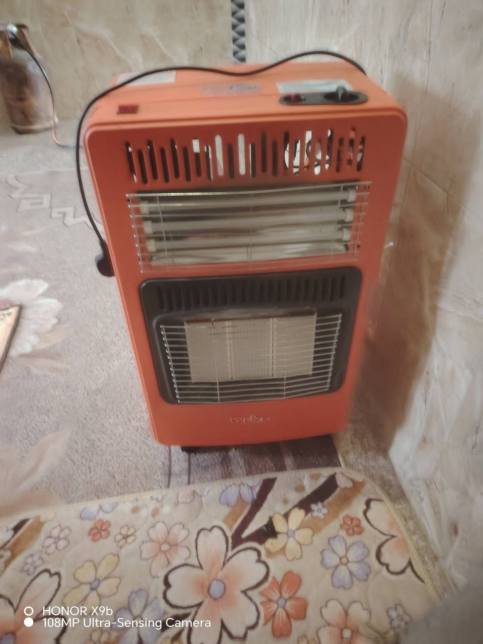 للبيع غراض ثلاجه الحافظ جديده ماداخله تصليح سعر 150
صوبه مشتغله موسم واحد تشتغل غاز وكهرباء سعر 60
صوبه كهرباء نضام سرعات تشتغل هيتر وشمعه وفان سعر 25
مبرده نضيفه وشغاله دبل واتر بم سعر 100
شاشه حجم 42 بس كهرباء ماواصلتلها سعر 50
عكازه معاقين جديده سعر 25
طباخ غازي صغير نضيف سعره 25
مكان كربلاء  رقم ***********
