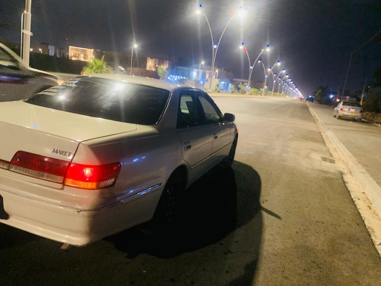 يالله 
مارك مديل 2000 السياره نضيفه وجاهره من كل النواحي مكفوله من الكص والنقل  رقم بصره باسمي تحويل ثاني يوم سنويه 28 كير مكينه حداده 100/100 السياره احلا من الصوره العنوان بصره 
السعر 65 بيها مجال كلششش قليل حك الجيه 
*********** غير متواجد على الفيس
