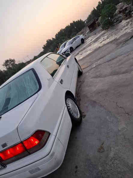 مكلف بلنشر 
رأس الثور 
مديل 2000
كير مكينه حداديه تخم تاير تبريد باتري 
كله جديد
مكينه 3000فيشه وبطل
بأسمي  رقم إنكليزي
رايدها بشده ١٥ ورقه وبيها مجال

ورقم صاحب السياره ***********
