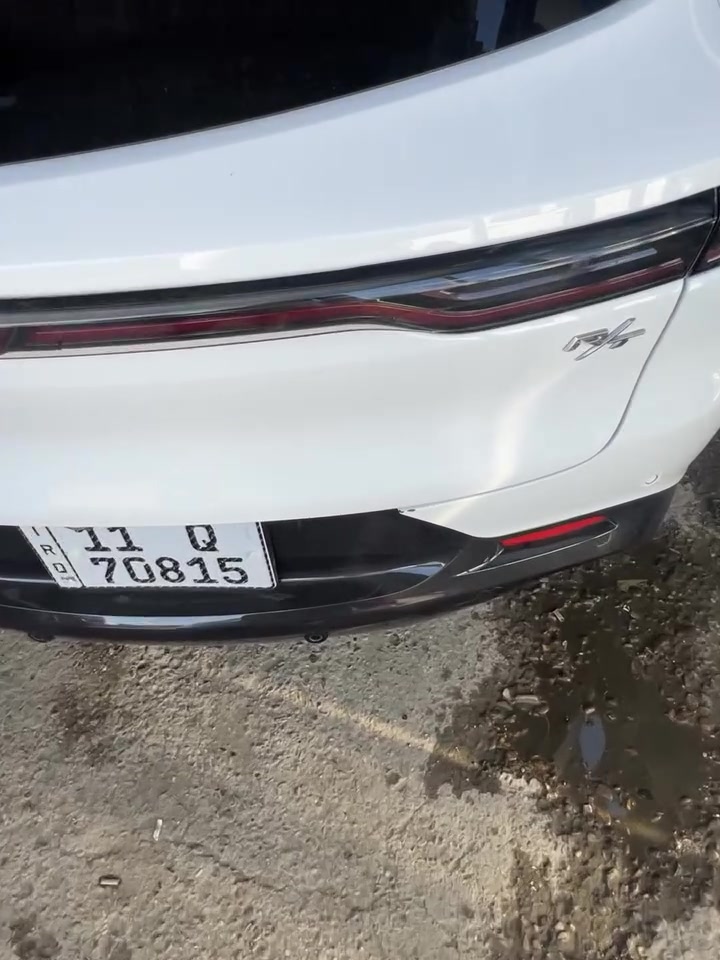 🖤 Dodge Hornet R/T 2024 | رقم بغداد 🖤
سيارة تجمع بين الفخامة والأداء الرياضي، شكل هجومي يخطف النظر من أول نظرة، ومواصفات متكاملة تخليك تستمتع بكل مشوار. إذا تدور على سيارة مميزة ومو منتشرة بالسوق، فهاي فرصتك.

💰 السعر: 160  قابل للتفاوض
🔄 للبيع أو المراوس
📍 بغداد - حي الجهاد
📞 ***********

المواصفات:
✅ كشنات جلد ومخمل
✅ تدفئة كشنات وستيرن
✅ شاشة سمارت كبيرة
✅ كاميرا دوارة
✅ حساسات خلفية
✅ رادار أمامي وجانبي (نقطة عمياء)
✅ تحديد مسار
✅ قيادة ذاتية
✅ مرآة تعتيم ذاتي
✅ شفتات ستيرن رياضية
✅ نظام قيادة Sport
✅ تبريد مناخ منفصل
✅ هاند بريك بصمة إلكتروني
✅ ويل 18 إنج
✅ فچوج دوج أصلية

✅ السيارة ميكانيك، كهرباء، حدادة وتبريد كلها ممتازة وجاهزة للاستخدام.

🔹 حادثها جاملغ امامي ، وصور الحادث مرفقة بكل شفافية

سيارة تجمع الفخامة الإيطالية والروح الأمريكية الرياضية، شكل يخطف النظر

📞 ***********
📍 بغداد - حي الجهاد
