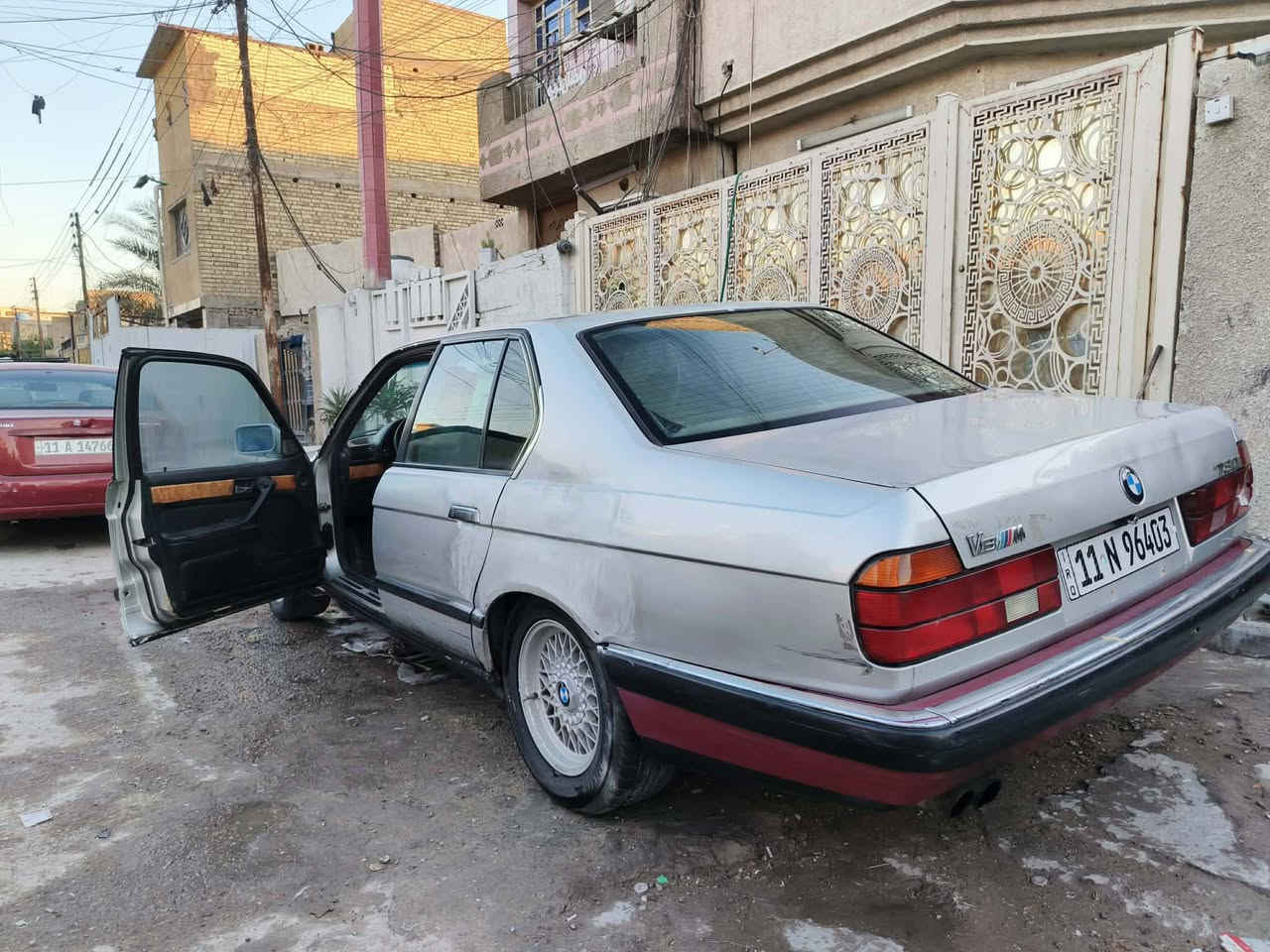 سلام عليكم بي ام موديل 94 حجم 730 فول مواصفات 8 سلندر كير ومكينه مكفولات تبريد ثلج دبل ايرباك دبل جكمجه برده خلفيه سلايت طكتين كشنات كهرباء حتى التجاوي تصعد وتنزل تخم تاير جديد سلف داينمو جدد رقم بغداد انكليزي بااسمي حداديه اماميه جديده اخوان عوزها دوشمه كشنات فقط السعر 45 وبيها مجال للطيبين *********** عنوان بغداد الري وره البياع وبيها ضربه خفيفه بس ضاربها معجون بس عوزها صبغ
