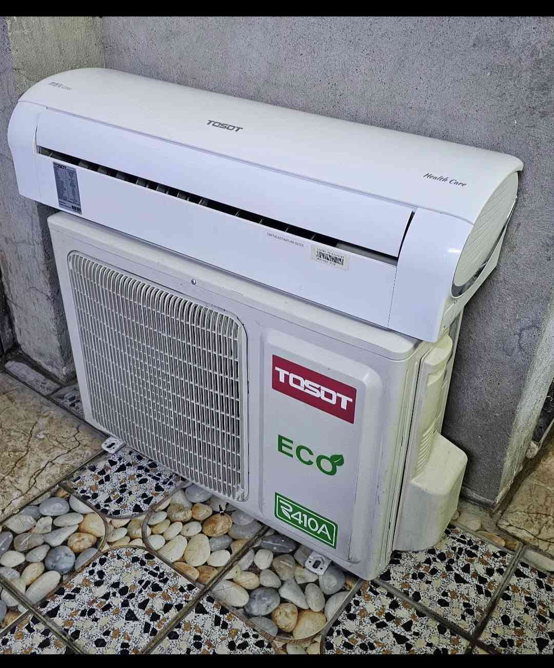 سبلت توسوت حجم (واحد طن)
 اعتيادي وليس انفيرتر 
بلادي بدون اي تصليح تدفئة تبريد نظافه 💯
ملحقاته كامله بواري ريمونت قاعده وايرات 
حاليآ مشدود السبلت تجي تشوفه بعينك
 تقتنع بي اقفل غازه وافتحه الك  وبلعافيه عليك 

سعر الجهاز 275  الف نهايته 

📍مكاني بغداد قريب الشعب بوب الشام 
📞للاتصال بالرقم ***********او وتساب 
يوجد توصيل🚛 داخل بغداد فقط ولكل المحافظات
