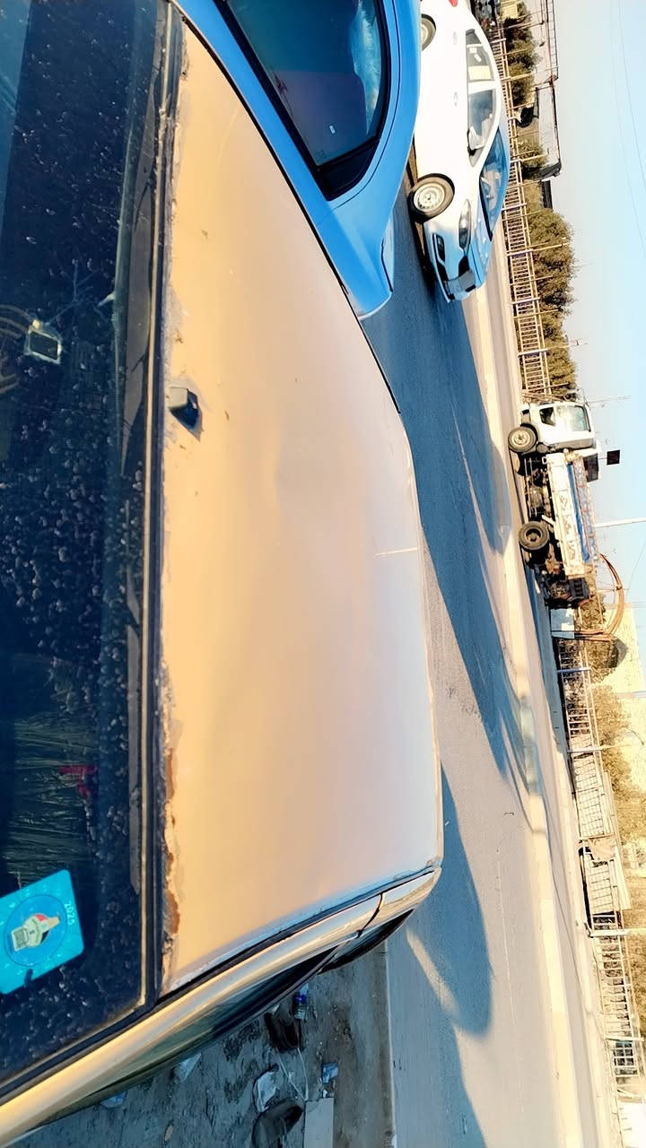 السلام عليكم سياره بيجو باص موديل ١٢ عده خياسات كفاله خياسات مكينه وكير شرط حداديه وتخم تيار جدد. هيئه وغرامات مصفره بيها بس جاملغ حادث كهربائيات فول سعر 30 وبيها مجال ***********
