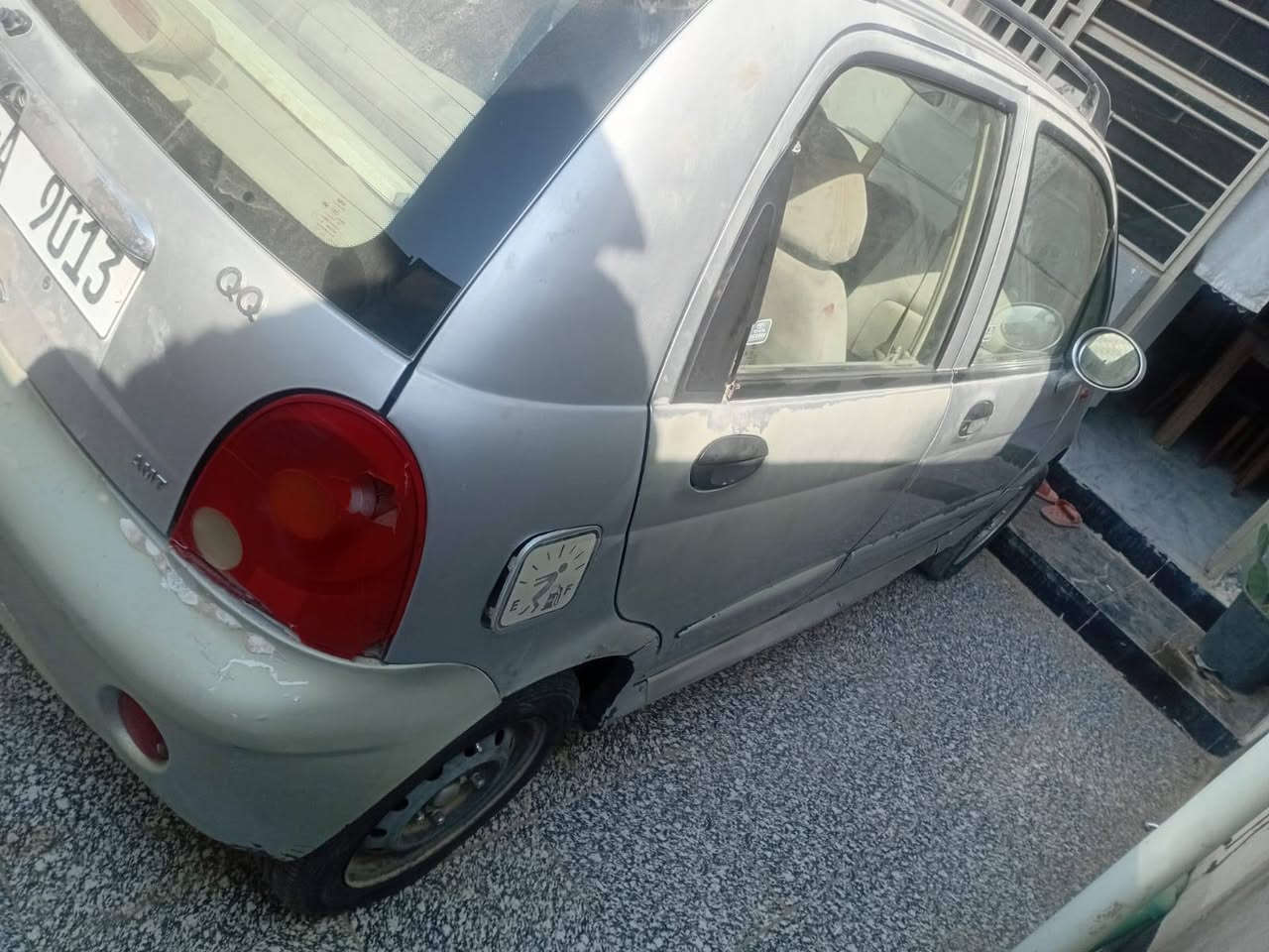 سلام عليكم للبيع QQ موديل 2013 رقم واسط تحويل ثاني يوم باسمي السعر 28 وبيها مجال حك الجية. سنوية 29 سيارة خير من الله محرك كير كلج منظومة كله جديد تخم تاير باتري جديد 
شراي اتصل ***********  مكان سيارة الزبيديه
