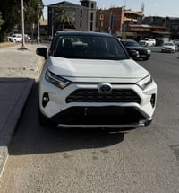 راف فور 2023 هايبرد تو كلر  ماشية 78000 كيلو  حادث بنيد وجاملغ  حساسات...