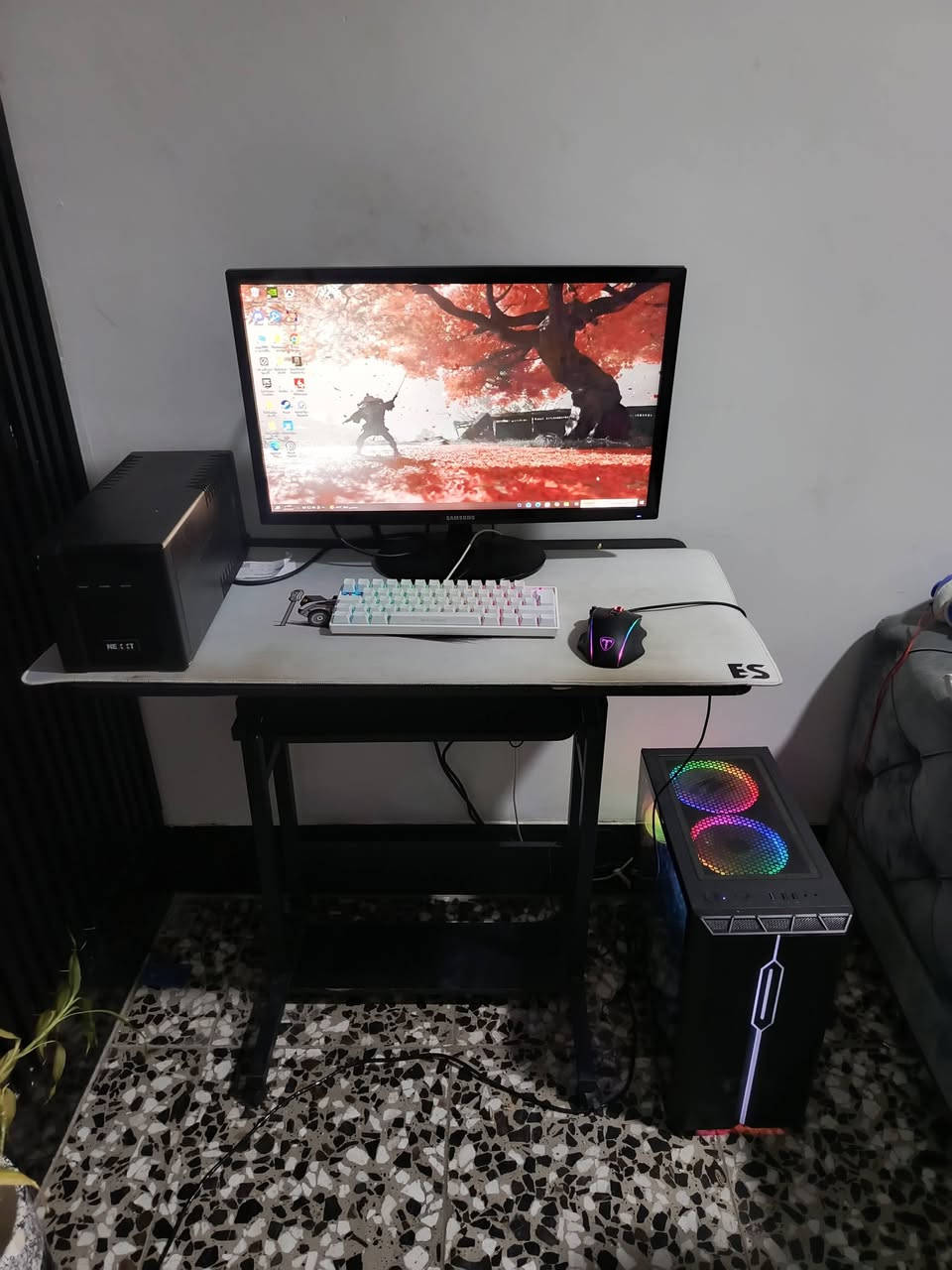 سلام عليكم 

معالج i5 9400f
كرت GTX1650Soper من شركة msi
رامات 16 DDR4 3200من شركة cuso
مذربورد H310s2Hمن شركة GiGABYTE
SSD 128 من شركة ADATA
HDD 1T 
بور سبلاي 600
FAN5RGB

مع شاشة من شركة Samsung 
مع الميز كاملة و موس و كيبورد 

السعر 675 بيهة مجال 
مكاني بغداد أبو غريب 
رقم *********** بي وتساب
