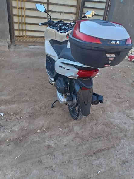 السلام عليكم اخوان دراجه بي سي اكس جيل الثاني نظاف فول مكينه 150 ياباني دراجه شخط ما بيه 
عنوان بغداد حي انصر
هاذه رقمي ***********
