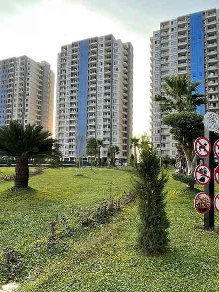 #شقه اللايجار
#موثث

     #الموقـع_اربيــل
# مجمــع #ســن تـاور  #san  Tower طريق بحركة قريب عينكاوه 

# امتلك شقتك الان بتصميم عصري ومواصفات مميزة  #مـوقع اســتراتيجـي  

#ســعر مناســب $$$
 
#يتكـون_مـن
❍غـرفــة:
❍حمــام :
❍صـالــة
❍مطبــخ  
❍السـعر :$$$ 
❍مسـاحـةm75
∞شـامل الخدمــات 
ومتوفــرة 24 ســاعة 

 -كهـرباء + مـاء 24 
 -العب اطفال + كيمك
 -ماركــت 24 ســاعـة
 -قـاعـة جيـم +مسـبح

❍للاستفسار أكتــر التواصـل
  اتصــال او ((واتــس اب))
#***********#
#***********# أربيل
